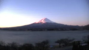 河口湖ライブカメラ タイムラプス映像（2026年3月5日） 提供：UTYテレビ山梨