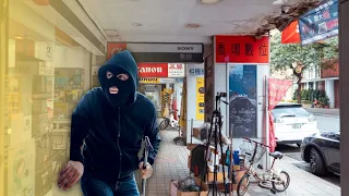 Million-dollar heist at an electronics store