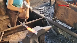 Alai Sickles: A Padang Blacksmith’s Legendary Craft