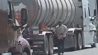 Who Is Behind the Fuel Smuggling Between Mexico and the US?