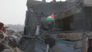 L'ESERCITO ISRAELIANO torna a bombardare la STRISCIA DI GAZA. Almeno 6 morti