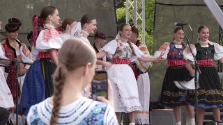 Michalská pouť v Otrokovicích přilákala na tradice i moderní pohyb