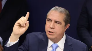 Francisco Javier advierte guerra en Medio Oriente podría disparar el petróleo