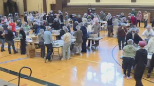 MHS students package meals for starving kids