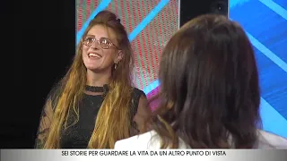 "Mia madre mi vendeva a uomini adulti, ma l'ho perdonata". A People la storia di Maila