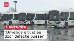 Lelystadse buschauffeurs luiden de noodklok over staat bussen | Omroep Flevoland