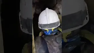 ¡Milagro entre los escombros! rescatan a Johandry, un niño que permanecía atrapado entre escombros.