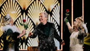 Zvaigžņu kabarē | Raimonda Vazdika un Ieva Akuratere