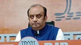 'Those who feel uncomfortable singing Vande Mataram are intellectual Naxalites': Sudhanshu Trived...