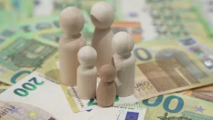 Regionalno, Slovenija: Z marcem višji socialni transferji