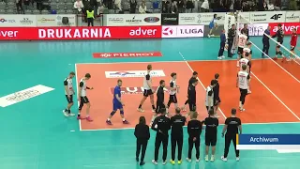 Czarni przegrali z liderem