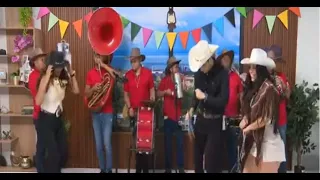 Music and jubilation mark the start of the Santo Domingo festivities