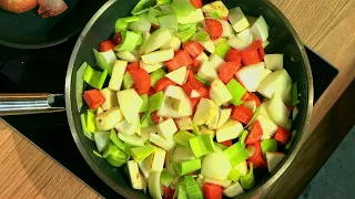 Vegetable Soup with Semolina Dumplings | "Michi cooks Veggie" with Michael Nowicki