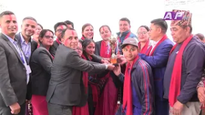 उत्कृष्ट विद्यार्थी, शिक्षक र स्वास्थ्यकर्मीलाई गाउँपालिकाको सम्मान | AP REPORT | AP1HD