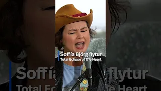 Soffía Björg flytur Total Eclipse of the Heart í beinni útsendingu á RÚV 🎶🌘