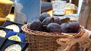Ugljevik okupio više od 90 izlagača na Sajmu šljive, voćnih rakija i meda