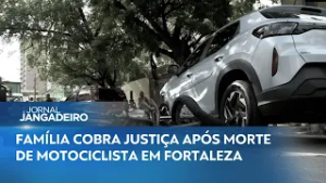 ACIDENTE ENTRE CARRO E MOTO DEIXA CONDUTOR MORTO E UMA MULHER FERIDA EM FORTALEZA