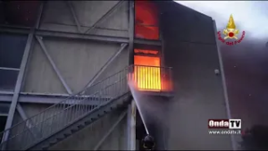 Domato dopo ore di lavoro questo vasto incendio