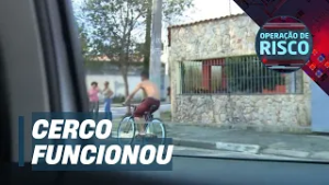 De bicicleta, ladrão rouba celular e tenta escapar da polícia: "Tem pinote aqui não, parceiro"