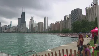 Thousands pack Chicago’s lakefront for the 2026 Air & Water Show