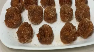 Coconut cajetas and coyolitos: The artisanal sweets cooked for four hours