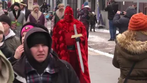 Jedlińsk znów ściął Śmierć. Unikatowe widowisko przyciągnęło tłumy na Rynek