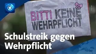 Angst vor Wehrpflicht: Schüler gehen auf die Straße