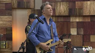 PEU BAIANO BRINGS BAIANO GUITAR AND AFRO-LATIN RHYTHMS TO THE MUSIC STUDIO | TVE REVISTA 09/25/2026