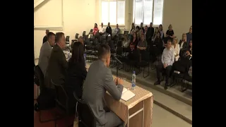 Ministar prosvete na radnom sastanku sa direktorima škola