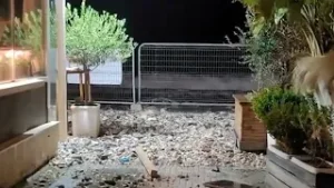 Shqipëria përfshihet nga moti i keq, reshje të dendura shiu të premten