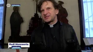 Pastoor Mannaerts doet het weer in het Antwaarps