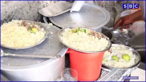 В городе Могадишу рестораны работают в обычном режиме.