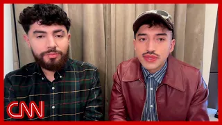 Pareja fue detenida por ICE mientras seguía a Karol G. Ahora, espera resolver su proceso de asilo