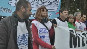 MARTIN PENA: PARO Y MOVILIZACION DE TODA LA DOCENCIA