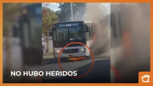 Bus se incendia cerca del Cementerio General