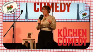 Als griechische, oberflächliche Frau - Eli Karacho | Küchen Comedy