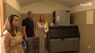 U Crikvenici postavljena mobilna ribarska kućica