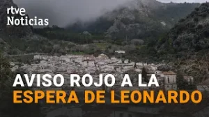 BORRASCA LEONARDO | 900 DESALOJADOS en CÁDIZ y ALERTA a los MÓVILES ante el AVISO ROJO por LLUVIA