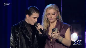 U skualifikua një javë më parë, prindërit e Klea Markut mesazh të përzemërt “X Factor”