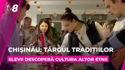Târg de Toamnă cu specific multicultural: Elevii unui liceu din Chișinău au explorat alte tradiții