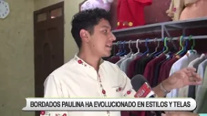 JUEVES DE COMPADRES Y SE AGOTAN LAS CAMISAS CHAPACAS