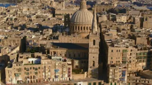 L-AKBAR TKABBIR EKONOMIKU FL-UE