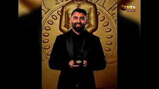 JOHNSTON WINS MEDAL