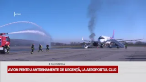 AVION PENTRU ANTRENAMENTE, LA AEROPORTUL CLUJ