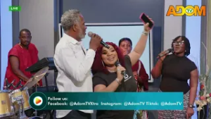 Live Band Session with Lucky Mensah - Showtym on Adom TV (01-03-26)