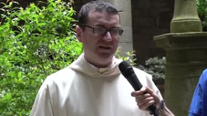 A Camaldoli il priore vieta social e streaming ai monaci: "sono "nemici" del silenzio"