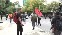 Protesta/  Protestuesit nisen dejt bulevardit