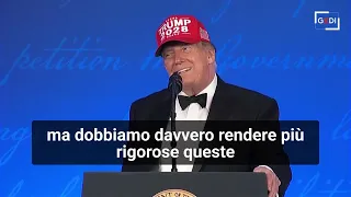 Trump, il cappellino rosso e l'annuncio: "Mi candiderò per la quarta volta alla Casa Bianca"