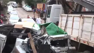 Truck causes multi-vehicle accident in Ciudad del Este
