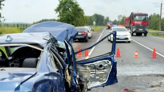 Two cars collide head-on on Sovetsky Prospect